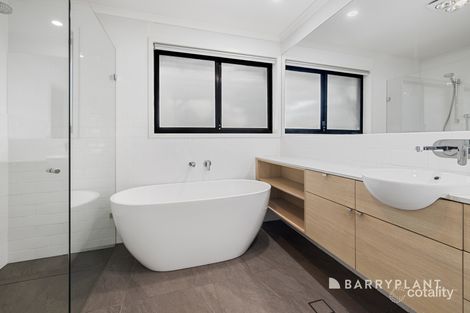 Property photo of 140 Yarrabee Road Greenhill SA 5140