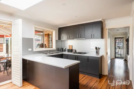 Property photo of 18 Briardale Drive Werribee VIC 3030