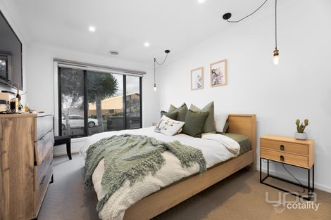 Property photo of 6 Water Fern Grove Greenvale VIC 3059