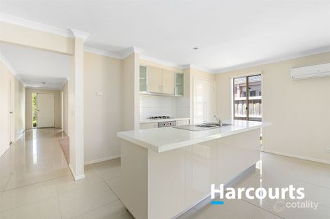 Property photo of 98 Mountainview Boulevard Cranbourne North VIC 3977