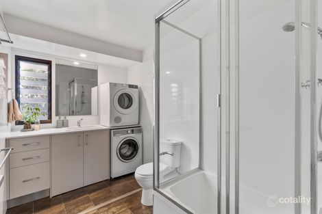Property photo of 25 Chapman Place Oxley QLD 4075