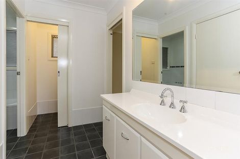 Property photo of 7 Natalie Close Tenambit NSW 2323
