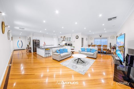 Property photo of 14 Parslow Crescent Lynbrook VIC 3975