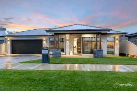 14 Venice Dr, Winter Valley, VIC 3358