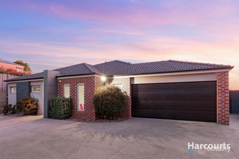 Property photo of 32 Viewline Drive Lysterfield VIC 3156