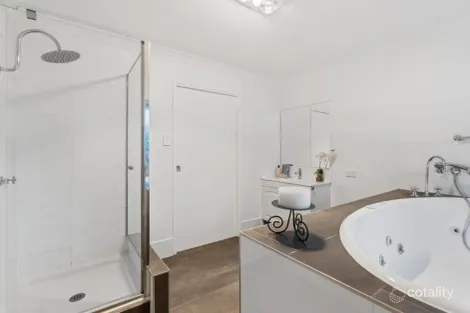 Property photo of 19 Greenways Esplanade Parkinson QLD 4115