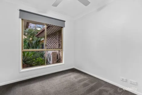 Property photo of 19 Greenways Esplanade Parkinson QLD 4115
