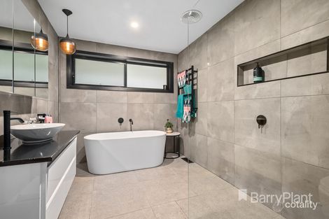 Property photo of 13 Koombooloomba Court Lilydale VIC 3140