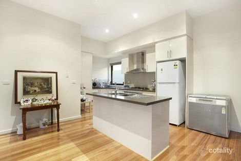 Property photo of 2/3 Ruda Street Doncaster VIC 3108