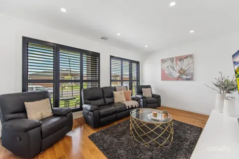 Property photo of 16 Barnato Street Mickleham VIC 3064