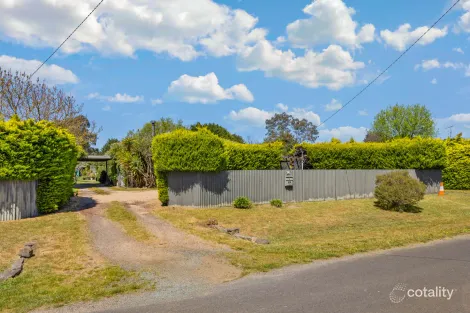Property photo of 14 Rose Boulevard Lancefield VIC 3435