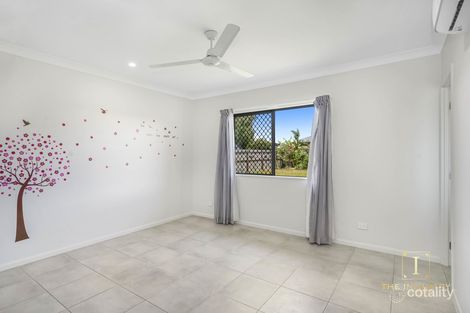 Property photo of 6 Munderra Close Smithfield QLD 4878