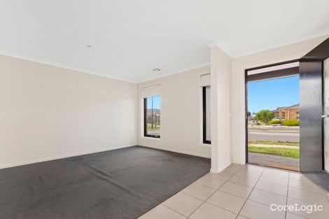 Property photo of 32 Kalorama Street Tarneit VIC 3029