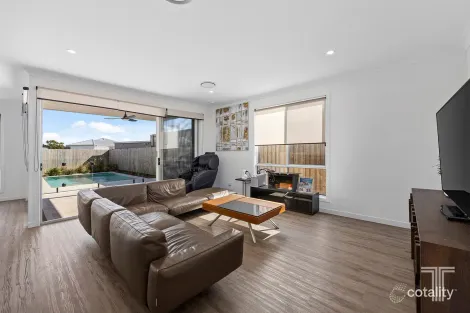 Property photo of 24 Hydrangea Avenue Redland Bay QLD 4165