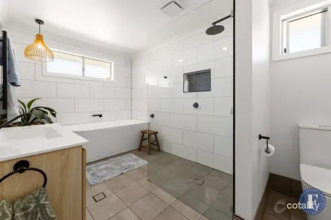 Property photo of 8 Spring Street Young NSW 2594