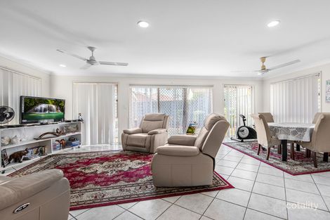 Property photo of 5 Illawarra Close Forest Lake QLD 4078