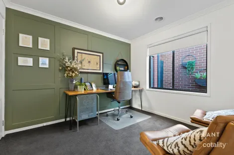 Property photo of 9 Albus Crescent Officer VIC 3809