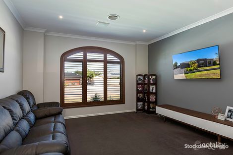 Property photo of 3 Douglas Close Darley VIC 3340