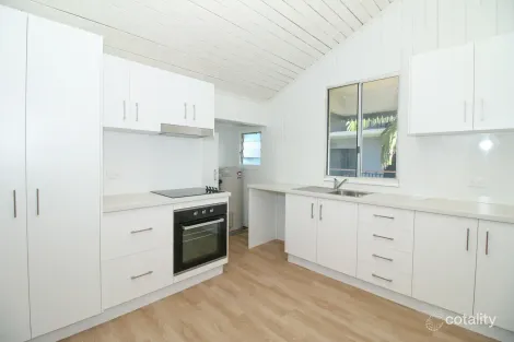1/54 Cook St, North Ward, QLD 4810