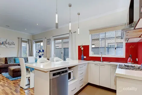 Property photo of 10 Gift Road Craigieburn VIC 3064