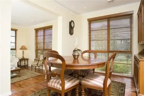 Property photo of 16 Hendry Close Nicholls ACT 2913