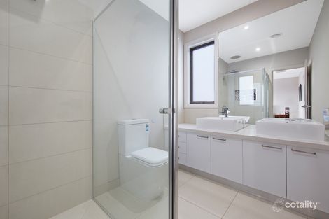 Property photo of 52 Linden Tree Way Cranbourne North VIC 3977