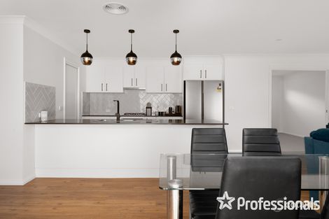 Property photo of 3 Newlands Crescent Kelso NSW 2795