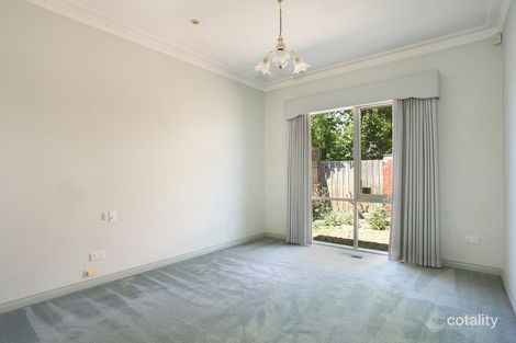 Property photo of 2/20 Kangaroo Road Murrumbeena VIC 3163