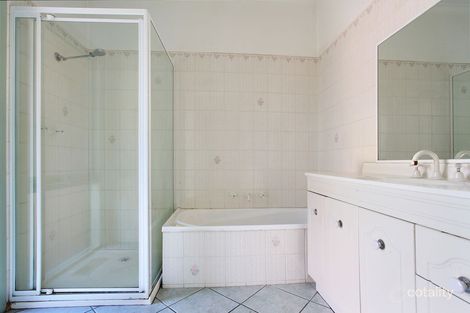 Property photo of 2/20 Kangaroo Road Murrumbeena VIC 3163