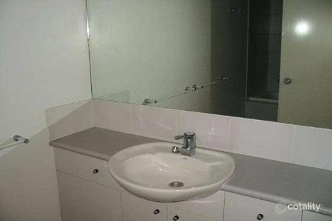 Property photo of 12/78 Cairns Street Kangaroo Point QLD 4169