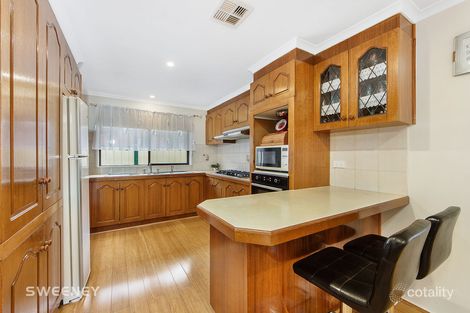 Property photo of 5 Masefield Court Delahey VIC 3037