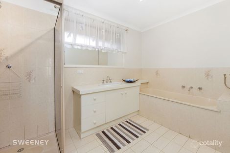 Property photo of 5 Masefield Court Delahey VIC 3037