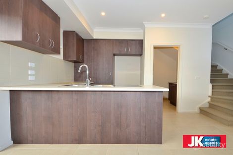 Property photo of 2/727 Tarneit Road Tarneit VIC 3029