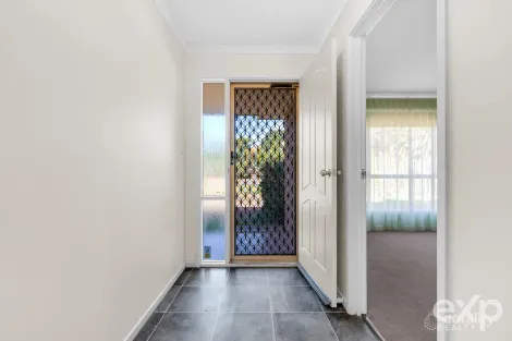 Property photo of 27 Gayland Road Elizabeth Downs SA 5113