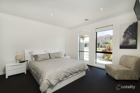 Property photo of 103 Sandhurst Boulevard Sandhurst VIC 3977