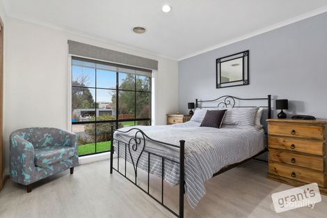 Property photo of 10 Cheshunt Drive Hallam VIC 3803