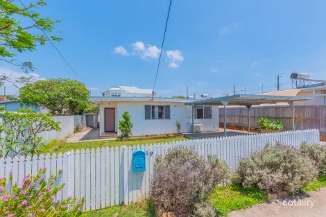 19 Dunns Tce, Scarborough, QLD 4020