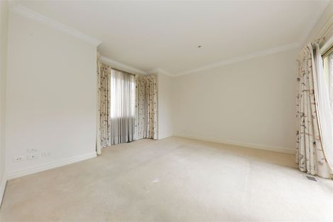 Property photo of 2/7 Fairhills Parade Glen Waverley VIC 3150