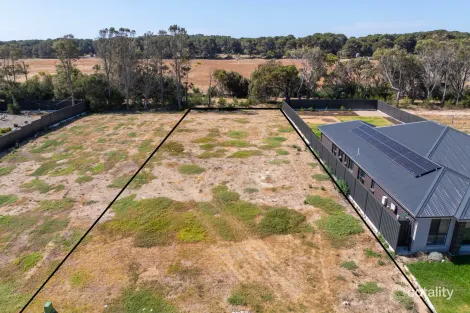 36 Maranoa Pl, Hindmarsh Island, SA 5214