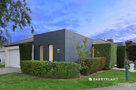 Property photo of 57 Sovereign Manors Crescent Rowville VIC 3178