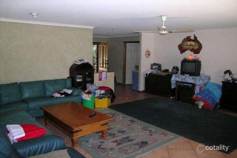 Property photo of 3 Clipperton Chase Pacific Pines QLD 4211