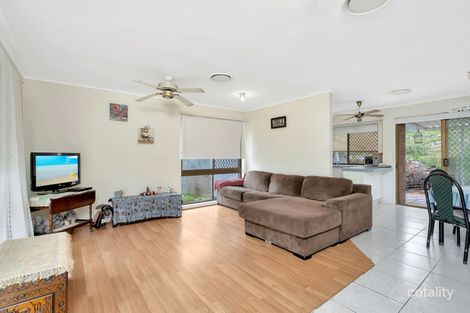 Property photo of 7 Perth Square Highland Park QLD 4211