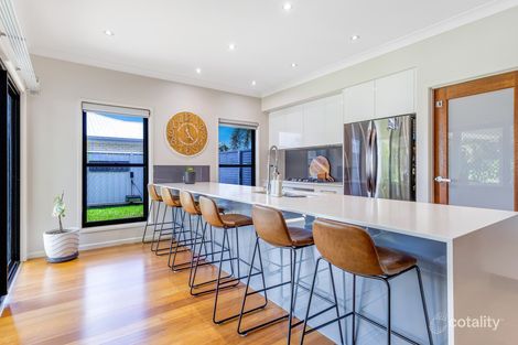 Property photo of 8 Belmont Place Emerald QLD 4720