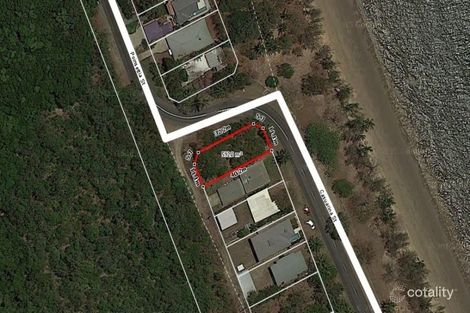 73 Casuarina St, Holloways Beach, QLD 4878