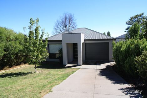 6a Strathlyn Ave, Naracoorte, SA 5271