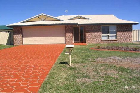 4 Salisbury St, Darling Heights, QLD 4350