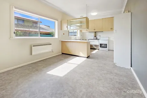 Property photo of 18 Schubert Crescent Wodonga VIC 3690