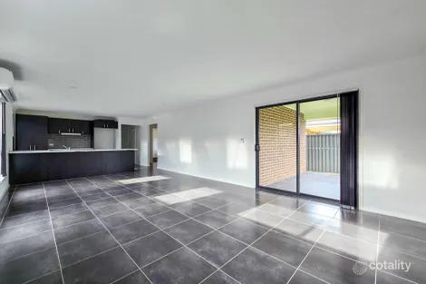 Property photo of 28 Limestone Avenue Spring Farm NSW 2570