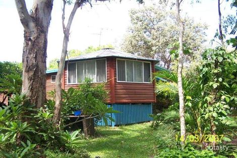 22 Michiko St, Macleay Island, QLD 4184