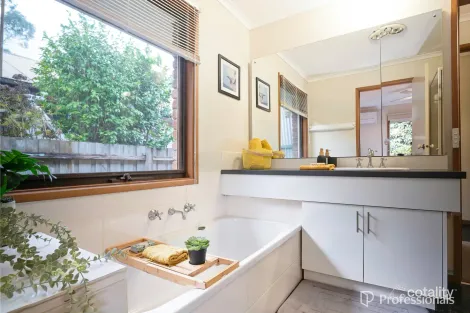 Property photo of 46 Symes Road Woori Yallock VIC 3139